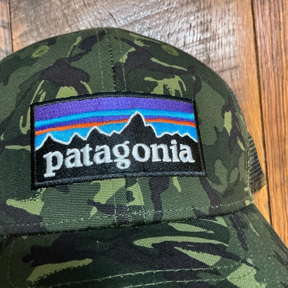 Patagonia P-6 Logo LoPro Trucker Hat Camo Green Adjustable Snapback - Picture 4 of 9